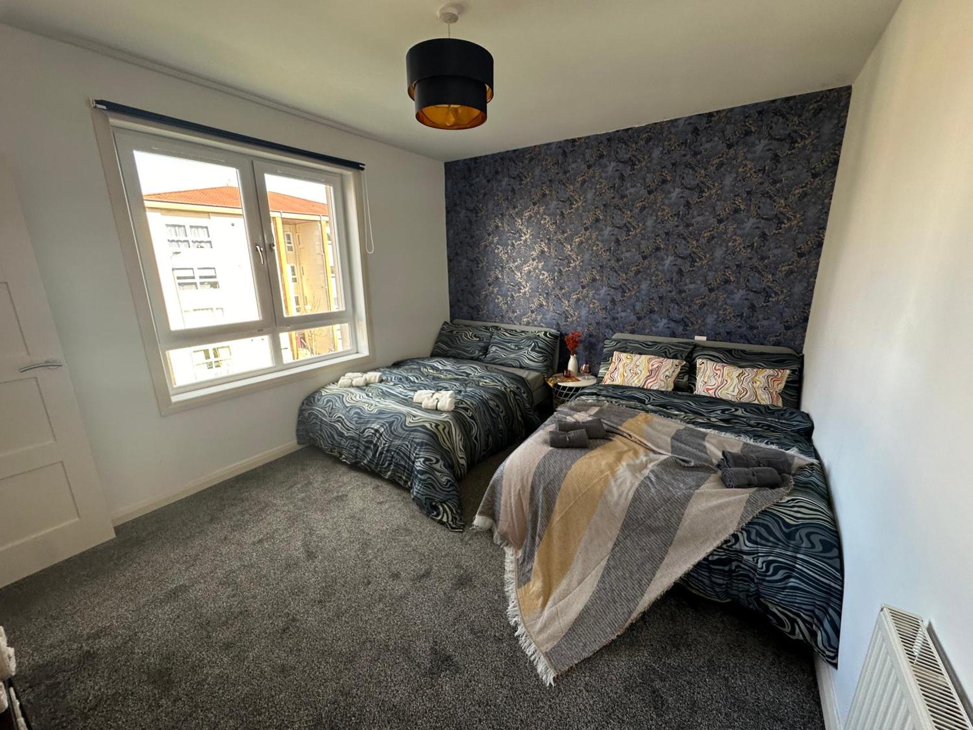 Glasgow Modern Style Home , Separate Entrance Luaran gambar