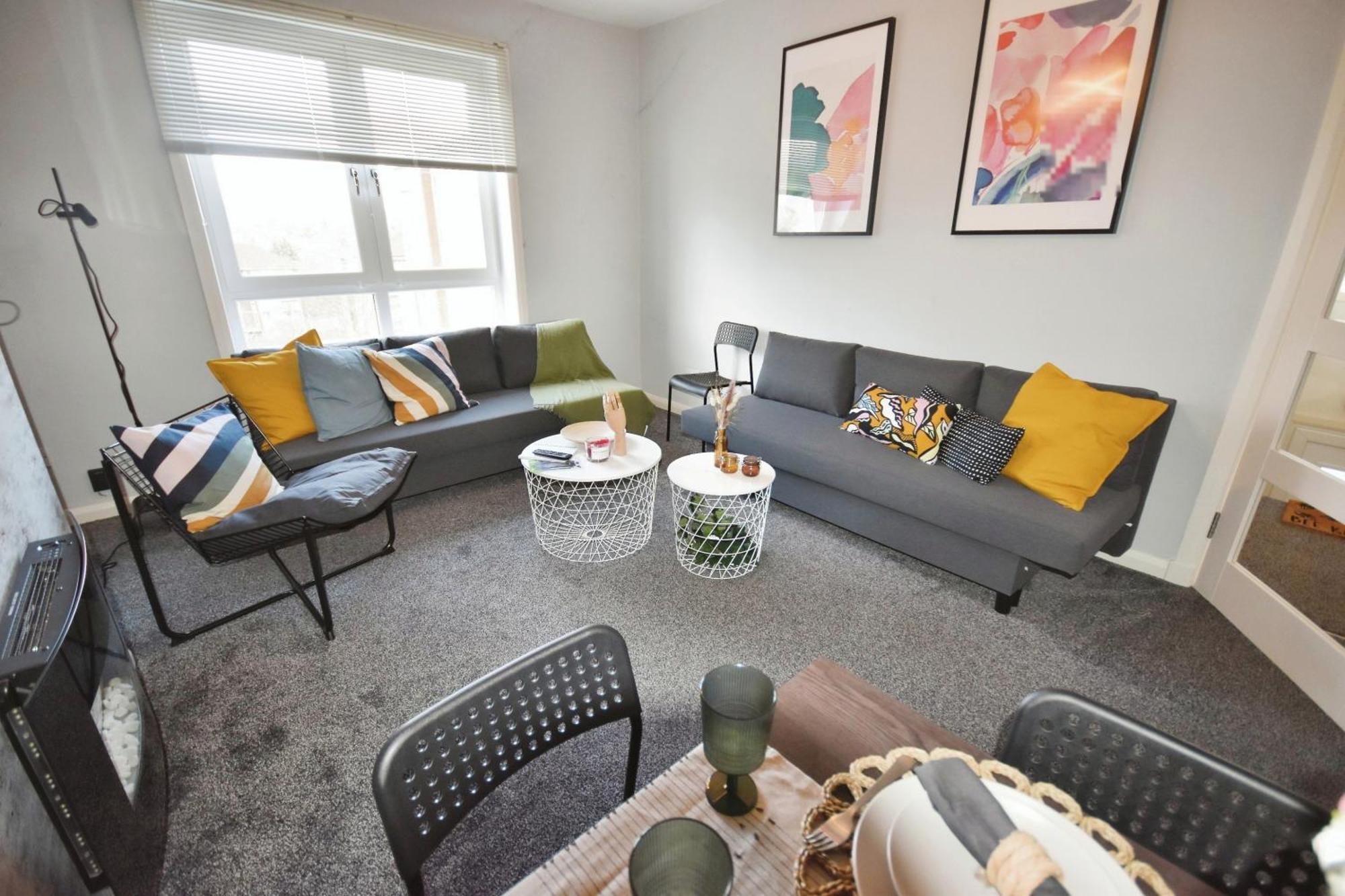 Glasgow Modern Style Home , Separate Entrance Luaran gambar
